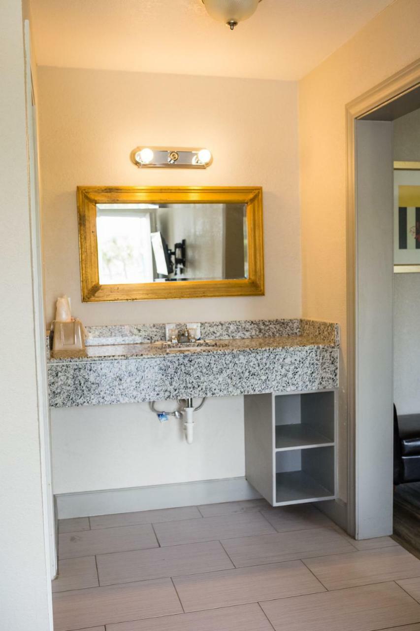 Merit Inn And Suites Beaumont Eksteriør bilde